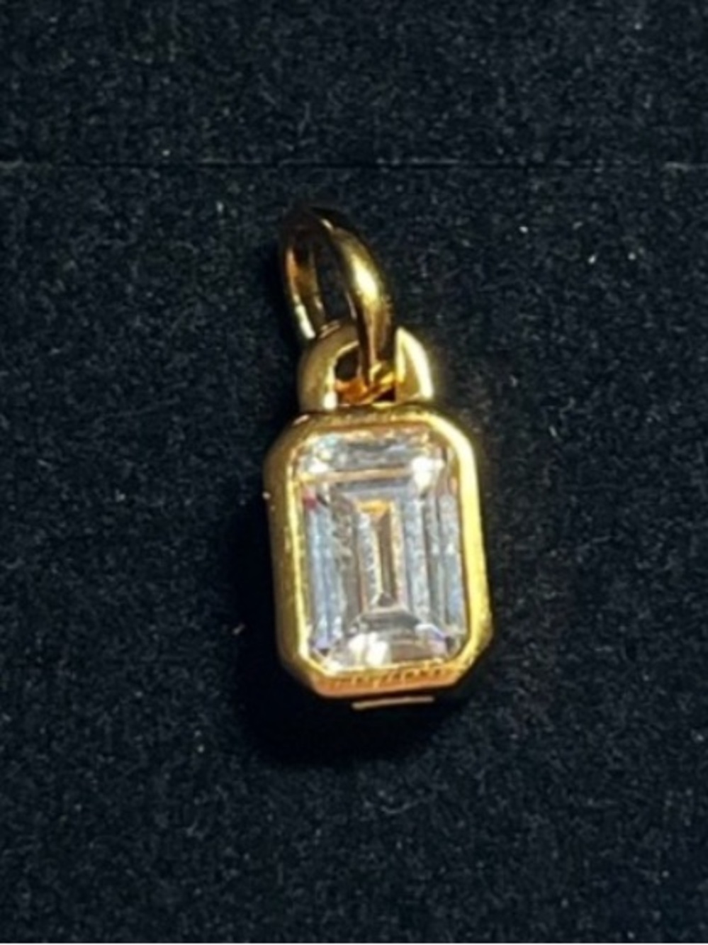 New Hillberg & Berk gold plated pendant